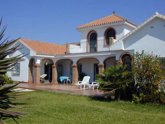 rent villa 10 people andalucia Algarrobo